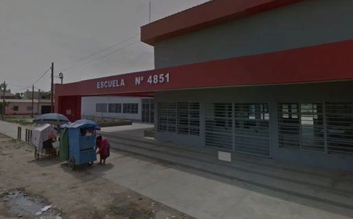 Un niño de 11 años defendió a cintazos a una docente que era amenazada con un machete