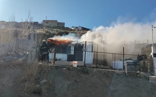 Un cortocircuito originó un incendio en una vivienda del barrio Máximo Abásolo