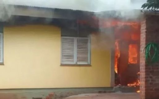 Encendió una vela por San Cayetano y se le prendió fuego la casa