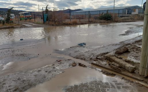 Desidia en Fracción 14: Acumulación de barro y obras incompletas