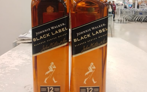 Un hombre intentó robar dos Johnnie Walker, pero no eran el “elissir”