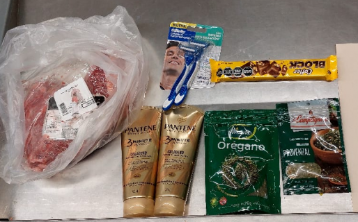 Un hombre intentó robar carne, condimentos y elementos de higiene en un supermercado