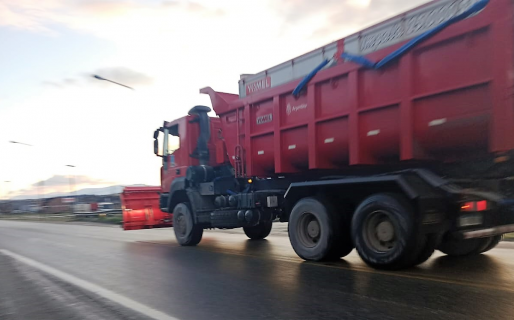 Piden precaución para circular por rutas ante calzada húmeda y banquinas inestables