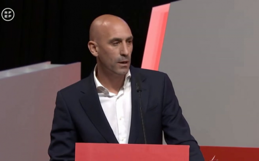 “No voy a dimitir”: Rubiales da marcha atrás y se queda en la Federación a pesar del polémico beso a Jenni Hermoso