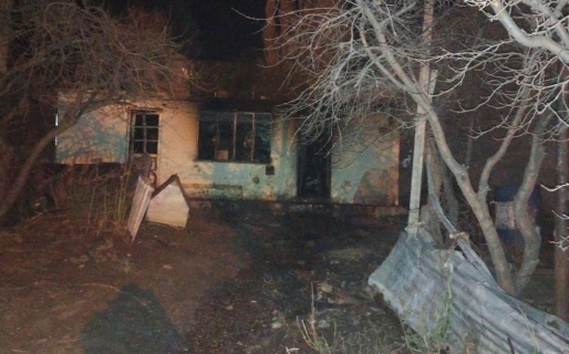 Se incendió una vivienda en La Floresta y un hombre fue hallado muerto entre las llamas