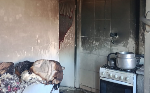 La falla de un calefactor eléctrico inició un incendio en el barrio Fuchs