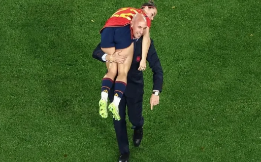 Nuevas imágenes avivan la polémica y la denuncia de acoso en la Federación Española de Fútbol