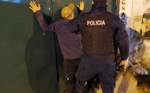 Rápida intervención policial para detener a un sujeto con prohibición de acercamiento a una mujer