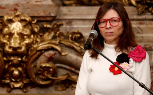 Banco Nación: Batakis fue imputada por un fiscal federal por contratar a familiares y a “Pitty”, la numeróloga”