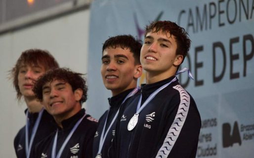 Orgullo comodorense: Mateo Luna Aseff medalla de plata en la posta 4×100 del sudamericano