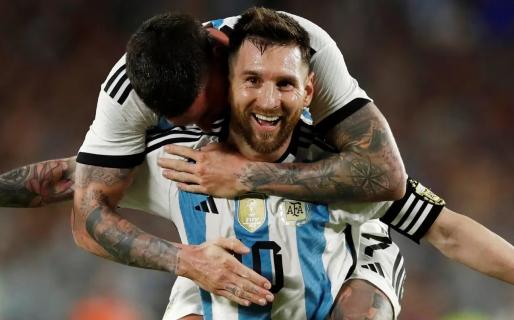 River le regaló un palco en el Monumental a Lionel Messi y su familia para toda la vida