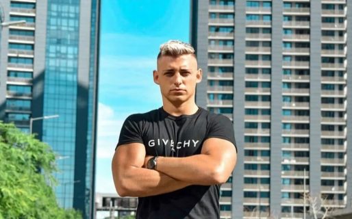 Era mozo, creó una agencia para asesorar modelos en OnlyFans y gana 10 mil dólares por mes