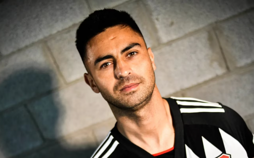 “Hermoso tributo a los Power Rangers”: los memes se burlan de la nueva camiseta alternativa de River