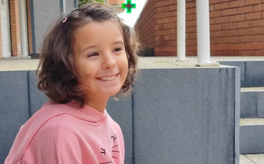 Lara tiene 7 años y necesita juntar más de 500.000 euros para su tratamiento contra el cáncer