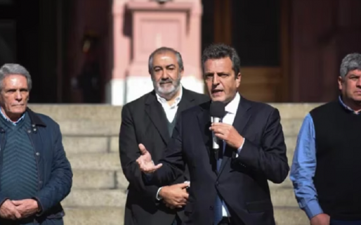 La CGT y la CTA convocaron a una marcha para apoyar al Gobierno