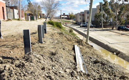 Vecinos de Las Américas enojados por la destrucción de un puente: «Nos complican la vida»