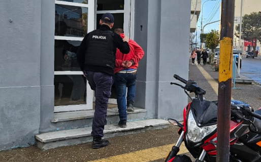 Cuatro delincuentes intentaron robar una hormigonera y dos de ellos fueron detenidos