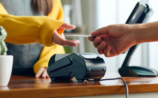 Devolución del IVA para jubilados, monotributistas y trabajadores: cómo acceder y en qué compras aplica