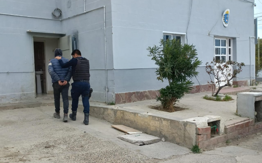 Un joven fue detenido tras ser acusado de robar en la casa de una vecina