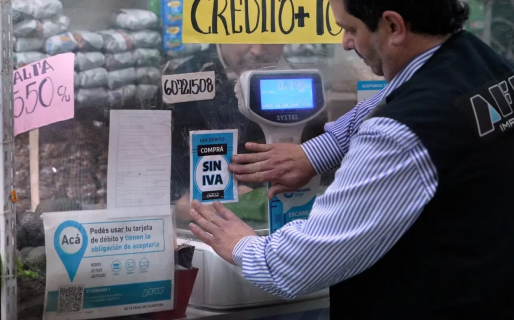 Devolución del IVA: las 10 claves del reintegro del 21% en las compras con tarjeta de débito