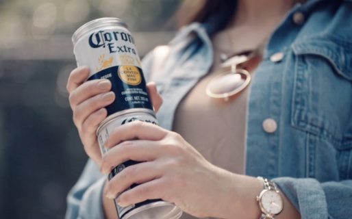 Una mujer fue detenida luego de intentar robar dos latas de cerveza de un supermercado