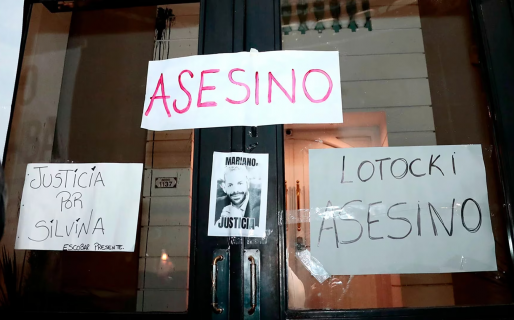 La esposa de Aníbal Lotocki habló tras la marcha en la puerta de su casa: “Es un asco lo que hicieron”