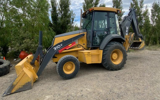 Robaron una retroexcavadora en Valle C