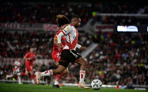 River venció 3 a 1 a Arsenal en el Monumental