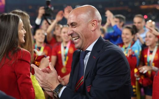 El escándalo por el beso de Luis Rubiales a Jenni Hermoso llega al Parlamento Europeo