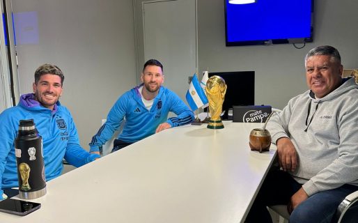 El posteo cábala del Chiqui Tapia con Messi y De Paul en la previa ante Paraguay