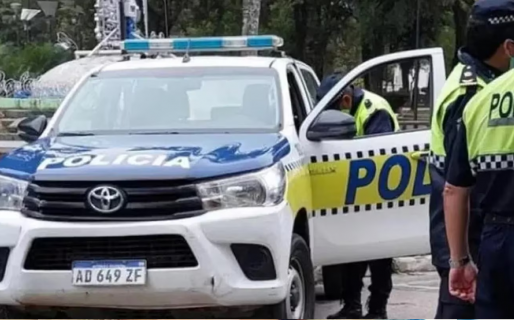 Un joven quiso evitar que detuvieran a su hermano y en medio de un forcejeo mató a su padre por error