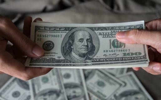 Otro salto del imparable dólar blue: Ya roza los $900