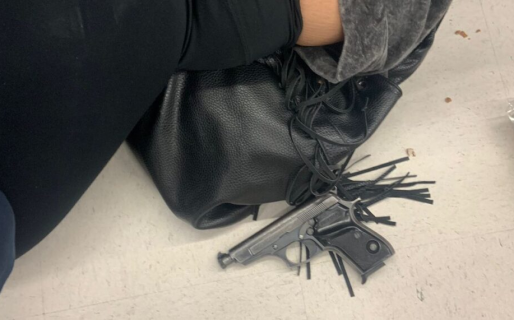 Fue a comprar armada con una pistola