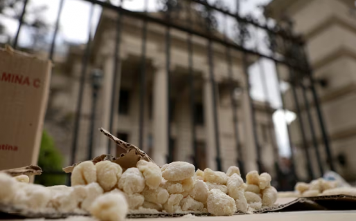 Escándalo de corrupción: casi 500 personas figuran como empleadas de la Legislatura bonaerense pero en realidad son “ñoquis”