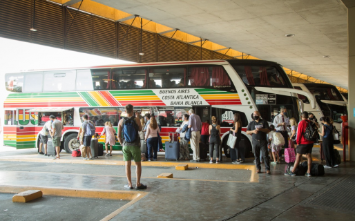 Por la incertidumbre sobre los costos, no se venden pasajes en micros de larga distancia más allá del 30 de noviembre