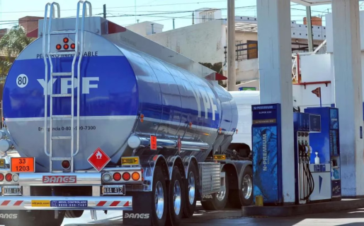Falta de nafta: los expendedores advierten que se trata de “un quiebre del sistema”