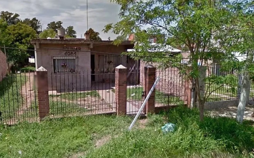 Estaba desaparecido y encontraron sus restos calcinados en un pozo ciego en su casa: detuvieron a la familia