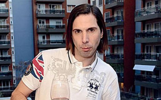 «Me contratan para comer asados»