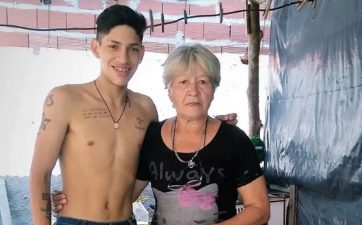 Horror: mató a su abuela de 25 puñaladas y fingió un incendio para ocultar el crimen