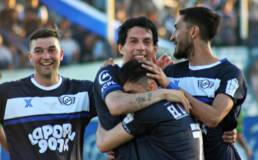 Petroquímica, Portugués y Newbery comparten la punta