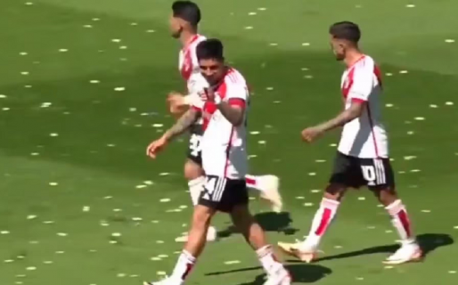 El particular saludo de Enzo Pérez a Marcos Rojo después del primer gol de River en el Superclásico