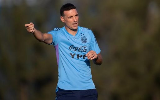 La Selección argentina se entrena y Lionel Scaloni empieza a definir el equipo para enfrentar a Paraguay