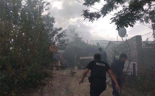 Bomberos extinguieron un incendio en el barrio Abel Amaya
