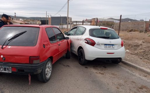 Borracho al volante protagonizó un choque y tenía los ojos rojizos dijo la Policía