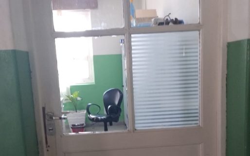Vandalizaron una escuela de Km 5 pero no se llevaron nada