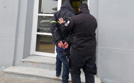 Intentó robar y como no pudo invitó a pelear a la Policía