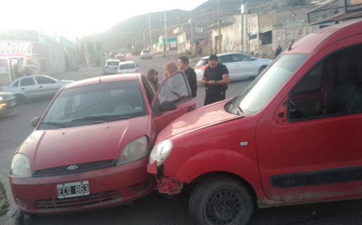 Conductor borracho embistió a un auto en Alvear y Misiones