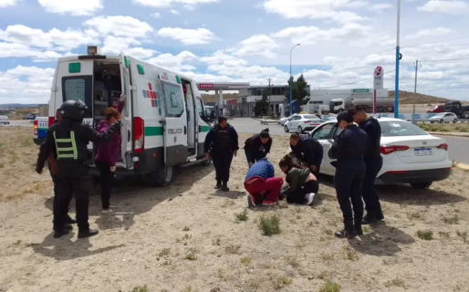 Una mujer sufrió una descompensación al volante y logró detenerse de manera segura