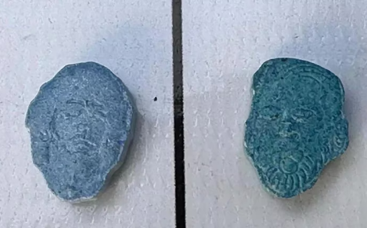 Detuvieron a un dealer que vendía pastillas de éxtasis con los rostros de Maradona y Messi