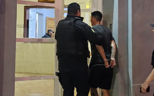 Se negó a pagar las bebidas que había tomado y acabó detenido